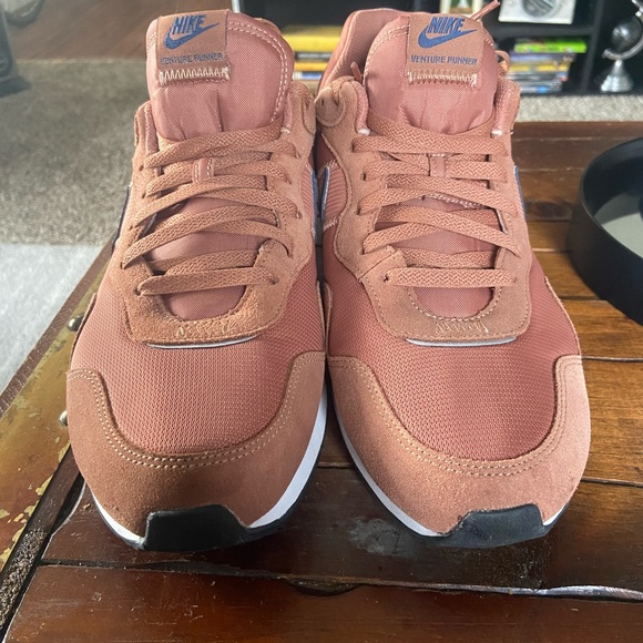 Nike venture runner size 13 - Picture 2 of 8